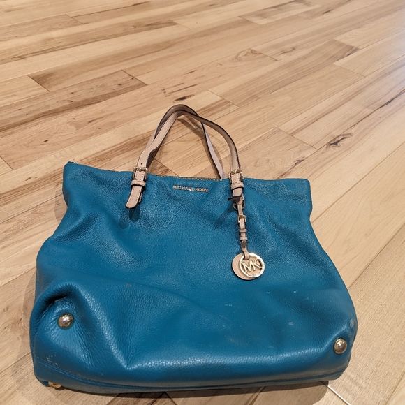 Michael Kors Handbag - Picture 8 of 8